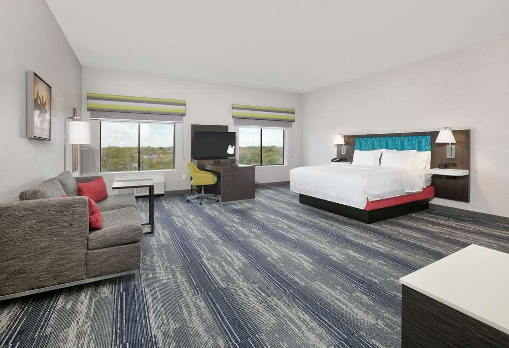 Hampton Inn & Suites Далхарт Номер фото