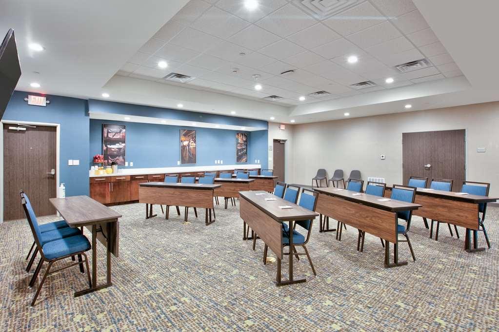 Hampton Inn & Suites Далхарт Удобства фото