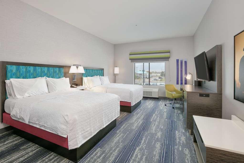Hampton Inn & Suites Далхарт Номер фото